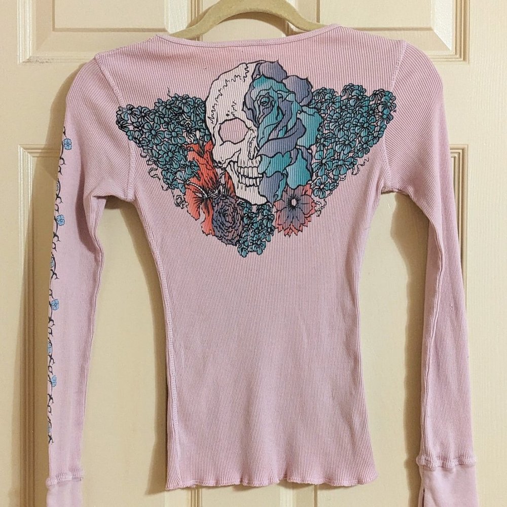 Grail - Rock and Roll Skull and Flower Design Long-Sleeved Tee - S / Small